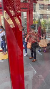 New York City. Tram on the way to Roosevelt Island #nyc #newyork #rooseveltisland | New York City Photos