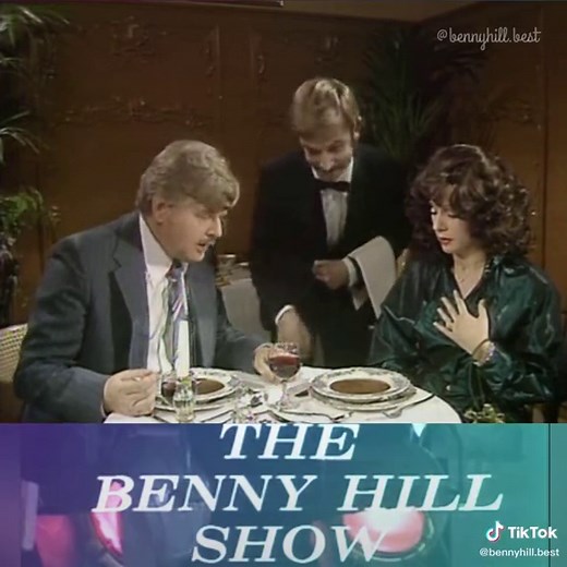 Benny Hill, the great comedian! Watch excerpts from his Show with pleasure. #bennyhill #haha #bennyhillbest #комедия #tik_tok #super #comedia #funny