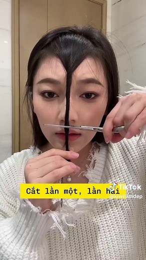 Hướng dẫn cách tự cắt tóc đẹp tại nhà | Kiwi làm đẹp