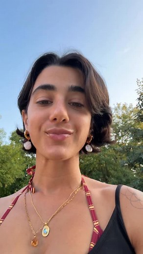 Hannah Singer on Instagram: "Bhramari Pranayama, or humming bee breath, is one of yoga’s most accessible tools for calming the nervous system. The humming vibration stimulates the vagus nerve, lowers heart rate, increases nitric oxide, and supports a shift into parasympathetic balance. How to practice: 1.Sit comfortably with eyes closed. 2.Place your hands in Śhankmukhi Mudra: thumbs gently close the ears, index fingers rest above the brows, middle fingers on the eyes, ring fingers at the sides 