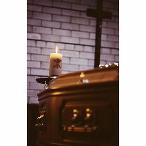 How to Make a Funeral Slide Show | Synonym