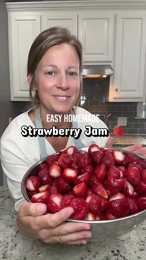 Easy Homemade Strawberry Jam Recipe 🍓