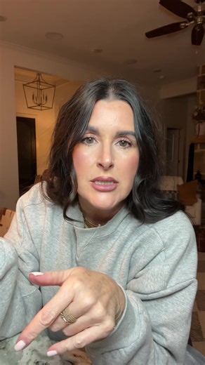 not only are they readers but they’re blue light blocking. they look like prescription glasses but you can grab them right here! @DIFF Charitable Eyewear #readers #glasses