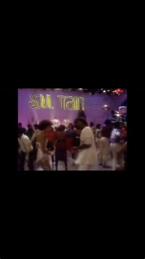 McFadden & Whitehead - Ain’t No Stoppin’ Us Now #mcfaddenandwhitehead #aintnostoppingusnow #discomusic #dancemusic #solidgoldsoul #rnbmusic #rnb #souljams #rnbsoul #slowjams #love #lovesongs #grownfolksmusic #weddingsongs #slowjams #oldschoollovesongs #soultrainlive #oldschoollovesongs #slowjamsmix #rnbmusic #soulclassics | Jazzy Soul Musiq