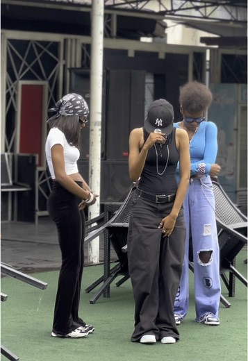 Sweet Melody Dance: A Glamorous Showcase of Moves