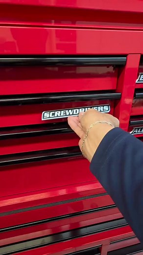 No more guessing where that socket set went! These magnetic toolbox labels snap right on and keep every drawer perfectly organized. Fast, clean, and built for guys who actually use their tools, not just collect ’em.  Everything in its place — so you can get the job done quicker. ✨Perfect for mechanics, DIY enthusiasts, and garage pros—and makes the perfect gift for the tool lover in your life! #toolorganization #toolbox #toolchest #tools#simplifyal | Earnestas | Facebook