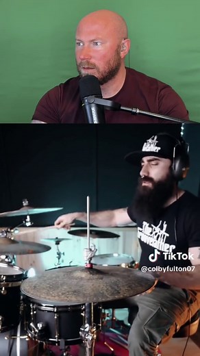 El Estepario Siberiano uses a new drum technique using 3 drum sticks #elestepariosiberiano #elestepario #estepariosiberiano #drumming #drums