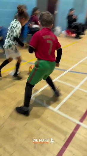 Amazing 6-Year-Old Football Prodigy Shows Off Unbelievable Skills!