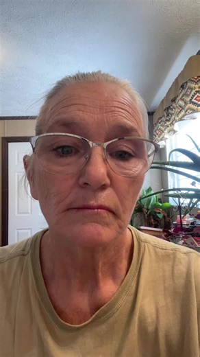 Love love love the feel of this Overton gloss! Come alive course hair!