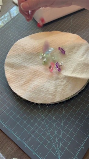 Making a cute hot pad. Can be used for hot tools or pans. #sewing #sewingtutorial #sewingdiy