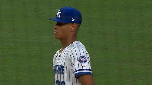 Mule reaches 100 mph in the 6th