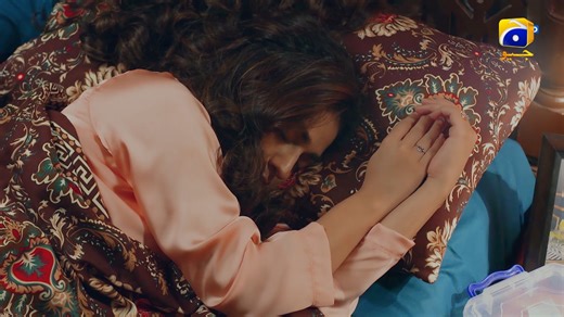 10K views · 189 reactions | Kya Komal apne rishte mehfooz rakh payegi? Tune in tonight at 10 pm to watch Mohabbat Chor Di Maine. #GeoEntertainment #HarPalGeo #GeoTV #7thSkyEntertainment #AbdullahKadwani #AsadQureshi #ShaqielleKhan #NailaAnsari #HajraYamin #MohsinAbbasHaider #FarhanMalhi #MariyamNafees #RushnaKhanzada #SeemiPasha #TariqJamil #ZainabQayyum #FareehaJabeen #HarisWaheed #RahmaKhan #MohsinAijaz #ManahilNaveed | GEO TV - Har Pal Geo | Facebook