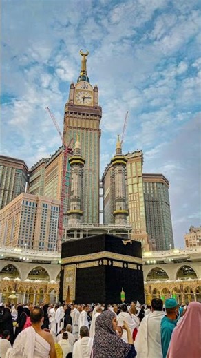 Allah Hu Allah 🤍 Beautiful Islamic Nasheed | Heart Touching Shorts #allah