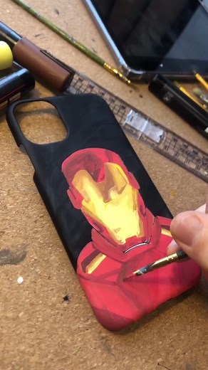 Iron Man case 💫 in a @leomahalo style edit 🍩 what do #youguys think 🤧 follow the insta jbrt_art 🌻