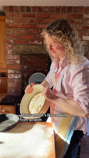 Delicious Lemon Curd Rolls Recipe