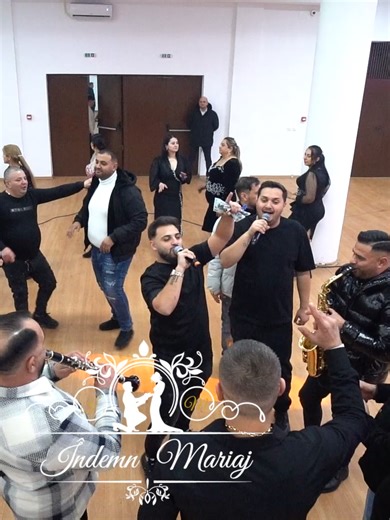 Lele & Formația – Manele LIVE la botez | Colaj petrecere 2026 Colaj manele live botez – Lele și Formația | Petrecere de familie Lele & Formația – Manele LIVE la botez | Colaj petrecere 2026 Manele de botez LIVE – Lele cu formația la eveniment Colaj manele petrecere botez – Lele și formația live Lele Formația – Muzică live la botez | Colaj manele Colaj de manele live cu Lele și formația, filmat la petrecerea de botez, cu muzică de joc, voie bună și atmosferă de familie. Clip dedicat celor care ca