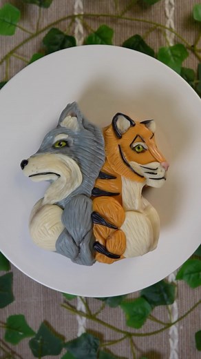 the cut at the end was for your own safety… 🐺🐯 #alpha #wolf #tiger #wolfpack #cake #meme #memes #bakingthursdays | Baking Thursdays