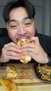 Trying @tacobell ‘s new menu items…but where my fire and Diablo sauce thoooo? 🤨🔔🌮 still good tho