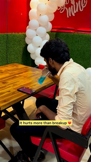 CWC on Instagram: "It hurts more than breakup 💔 #Chatwithchats #breakup #friendship #friends #meme"