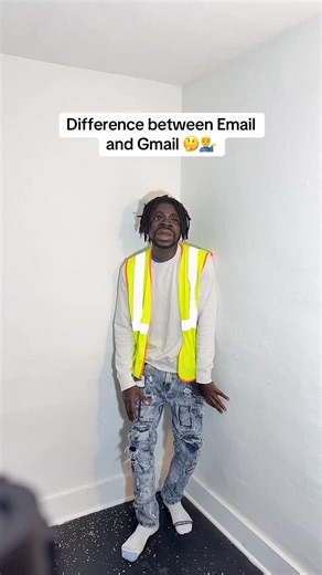 What’s the difference between email and gmail #exploremore #trend #trendingreel #foryoupage💙 #foryourpage❤️ | realkeston