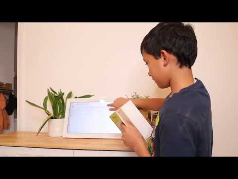 Calendar Photo Frame That Syncs to Your Phone