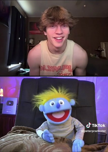 Funny Moments with Elmo Discussing Fortnite and Mario