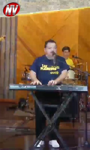🇲🇽VIVA MÉXICO🇲🇽 🎹Los Plebeyos, completamente gratis, después del Grito de Independencia, en Pueblo Viejo. A partir de las 23:30 horas. Al terminar, grupo "Los Cuervos", a partir de la 1:30 de la mañana y hasta que el cuerpo aguante. | Norveracruzanos.com.mx