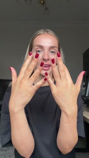 Christmas red loading...