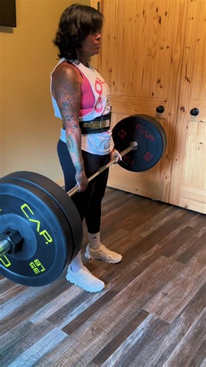 5 reps of 185 lbs with grip gloves-NO wrist straps.💪🏾 1 rep of 205 lbs with grip gloves-NO wrist straps.💪🏾 1 rep of 225 lbs raw💪🏾 PB weighing at a buck30👊🏾💪🏾 #workout #gym #fyp #fitness #motivation