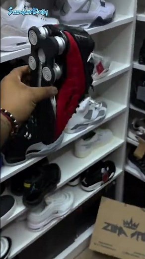 Nike Shox R4 "University Red/Black" 🔴⚫ #NikeShoxR4 #UniversityRed #NikeShox #SneakerDaily