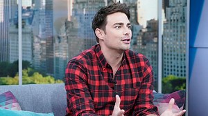 Jonathan Bennett Says Food Network’s Holiday Wars Is ‘Basically a Snow Globe Come to Life’
