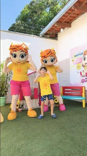 Blah Blah Blah | Kids' Music with MC Divertida Dolls