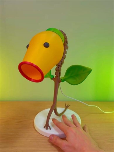 Eu imprimi a luminária mais legal do Makerworld e utilizei o led da Multfila, que é compatível com o Bambu Lab Led Lamp Kit 001 e o resultado ficou incrível! O link para o led está na minha bio! Ahh, não deixa de curtir este vídeo! #luminária #impressão3d