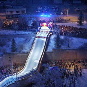 Riders ready for..... 👉 455m | 1493ft length ↔️ 👉 40m | 131ft vertical drop ⬇️ 👉 and various tricky obstacles⁉️ | ATSX Ice Cross