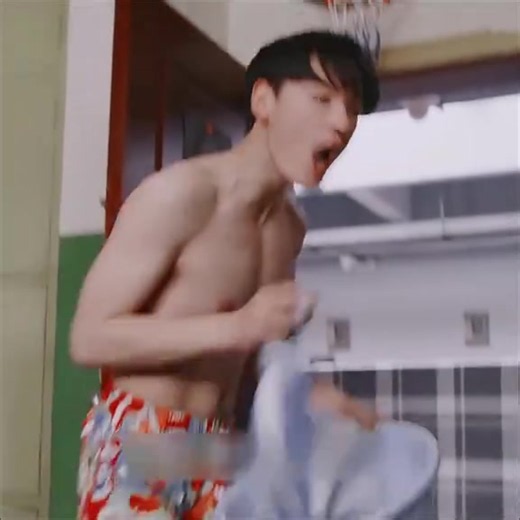 🤣🤣#ariverrunsthroughit #wangruichang #huyixuan #cdrama #fyp #YOUKU #youkuofficial