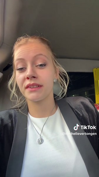 Chrysler 300C Black & Gold Limo Showcase