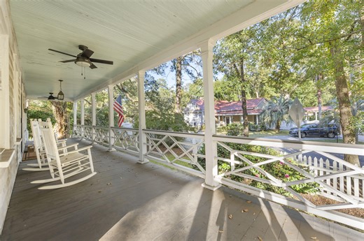 216 Carolina Ave W, Summerville, SC 29483 - MLS 26002956 - Coldwell Banker