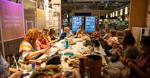 Las tejedoras del Ikea de Sabadell, las pioneras de una moda que se expande por toda España