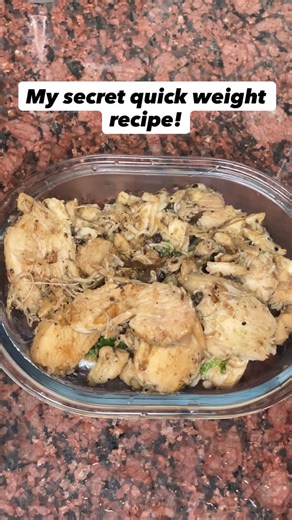 Dr. Mariyam Ansari | MBBS | Nutrition | Dubai on Instagram: "Recipe Chicken breast 500gm Onion 1 medium Garlic 3-4 Cumin 1tsp Black pepper 1/2 tbsp Coriander 1tsp Cilantro fresh Lemon lemon pepper chicken, protein for weight loss, healthy eating, chicken recipe, weight loss tips, protein-rich foods, fitness food, easy recipes, healthy dinner ideas, nutrition tips #ProteinForWeightLoss #LemonPepperChicken #healthyeatingtips"