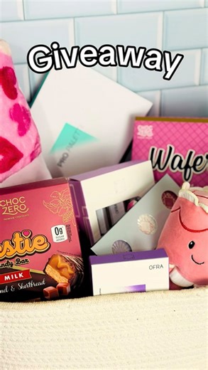 OFRA Cosmetics Makeup & Skin Care Made in the USA on Instagram: "Love is in the glam! 💕🍫 @ofracosmetics and @choczero are teaming up to celebrate Valentine’s season with a giveaway made for beauty lovers and sweet treat fans alike! 💄💘 One lucky winner will receive a $100 OFRA Cosmetics gift card AND a $100 ChocZero gift card to indulge in self-love from head to toe ✨🍬⁠ ⁠ HOW TO ENTER:⁠ 💗 Follow @ofracosmetics and @choczero⁠ 💗 Like this post