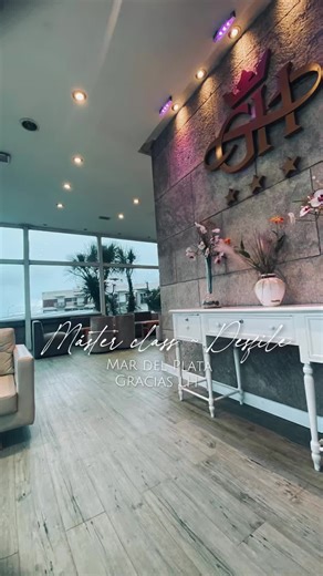 Hermoso Domingo de Máster class y desfile! #moda #donnamodel #necochea