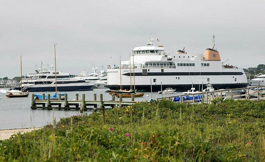 Here’s when you can you start making ferry reservations to Nantucket, the Vineyard