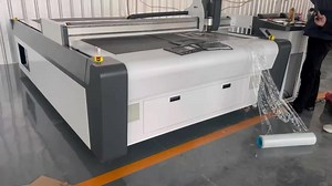 CNC Digital Knife Cutter Machine for Curved Cutting #cncmachine #knifecuttermachine #knifecutting #knifemachine #cnccutter #cnccuttingmachine #knifecutter | Jinan Style Machinery Co.,Ltd | Facebook
