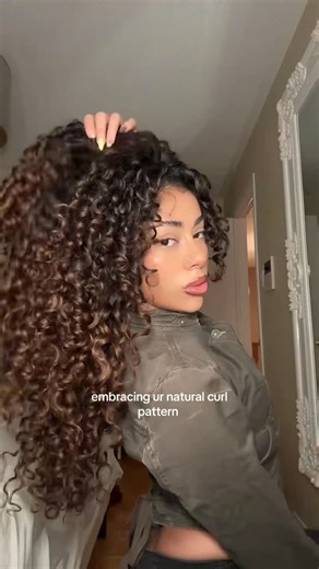 𝑒𝓂𝒾𝓁𝓎 𝒹𝑒𝓂𝒾𝒶𝓃 on Instagram: "Unlearning perfection and letting my curls live>> #fyp #curls #curlyhair #viral #reels"