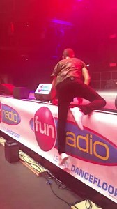 61K views · 491 reactions | Hier soir Lartiste a mis le feu au #FunRadioLive du Portel  | Fun Radio | Facebook