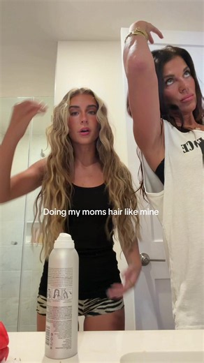 Quick 8-Minute Hair: How to Crimp a Natural Wave for Someone Else