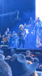 32K views · 1.3K reactions | Rancheros Borrachos y Enamorados - El Ausente - El Komander | Jala Tv | Facebook