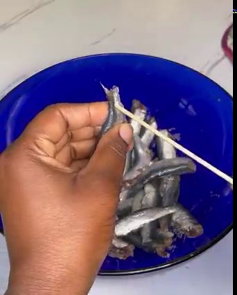 Easy way to fry SARDINES | Gina Amon Channel