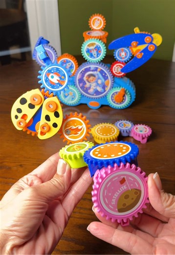 When a toy secretly teaches your kid engineering… This STEM gear-building set is great for creative play — they don’t even realize they’re learning. Parenting hack 101. #creatorsearchinsights #STEMtoys #LearningThroughPlay #EducationalToys #creativeplay