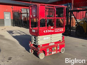 2018 MEC 1330SE Electric Self-Propelled Scissor Lift | Construction